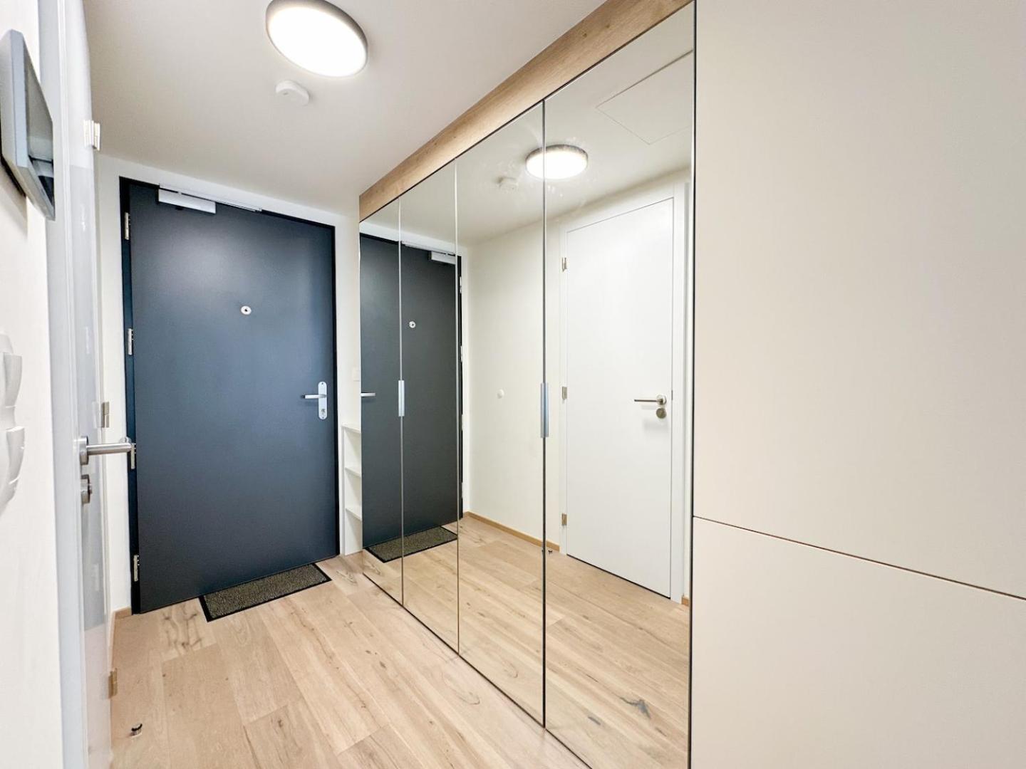 Apartmán Real Living By Refa Karlin 406